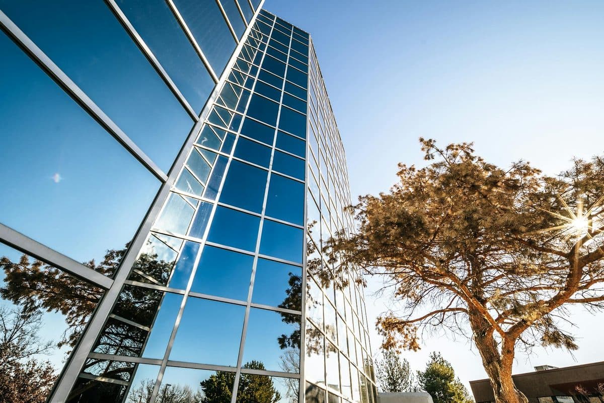 How Commercial Property Agents Can Stand Out Online